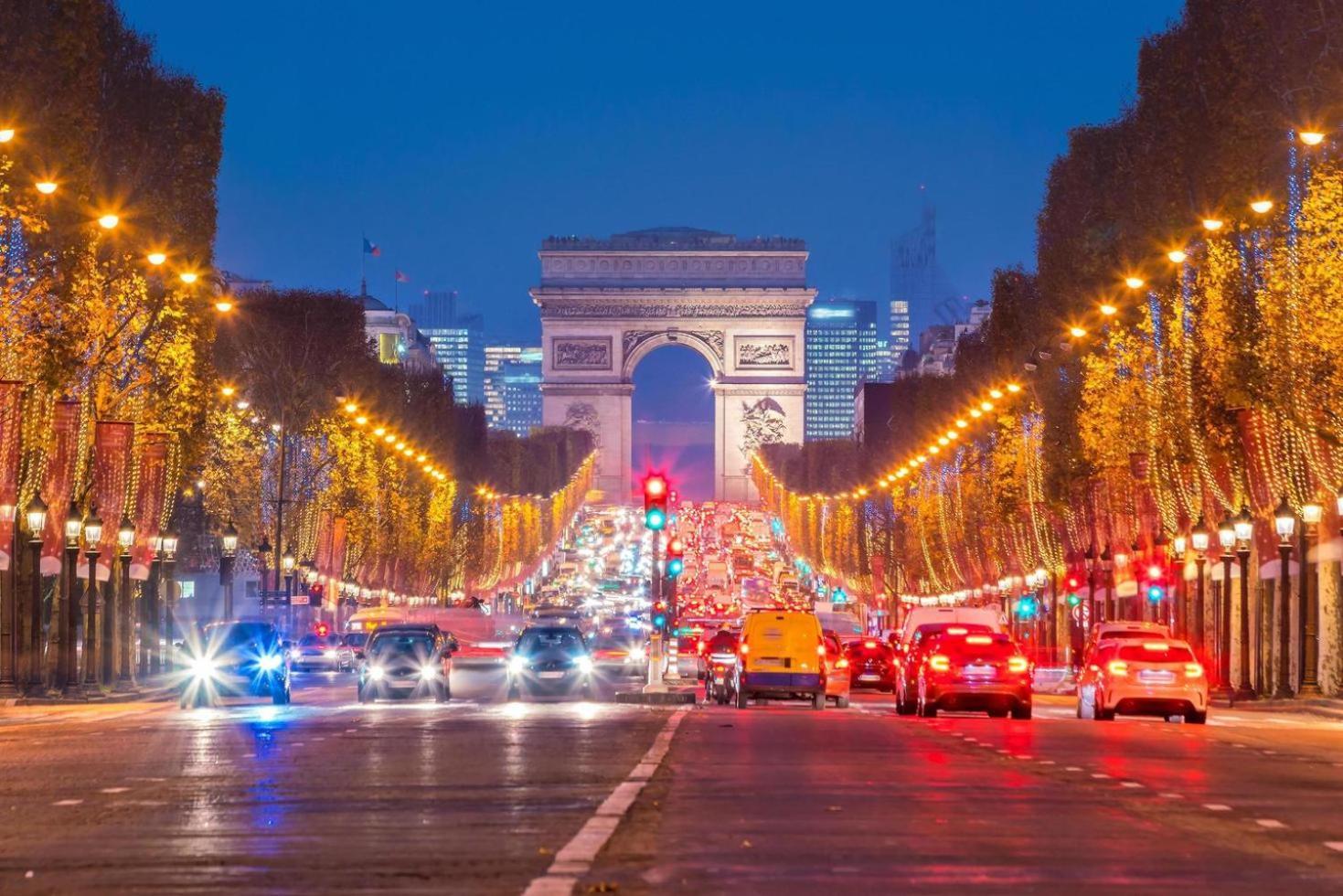Studio Champs Elysees Tour Eiffel Parigi Esterno foto