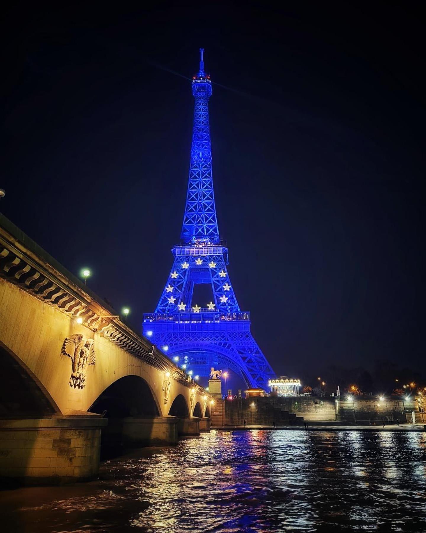 Studio Champs Elysees Tour Eiffel Parigi Esterno foto